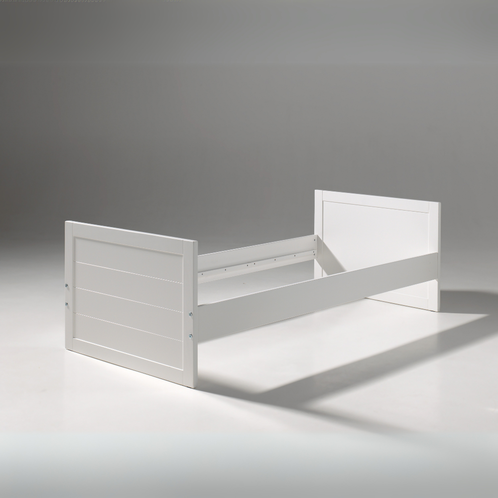 The Erik Convertible Kids Bed in White can convert from a 90 x 200cm bed to a 60 x 120cm baby cot, made from solid pine/MDF with stylish Belgian design