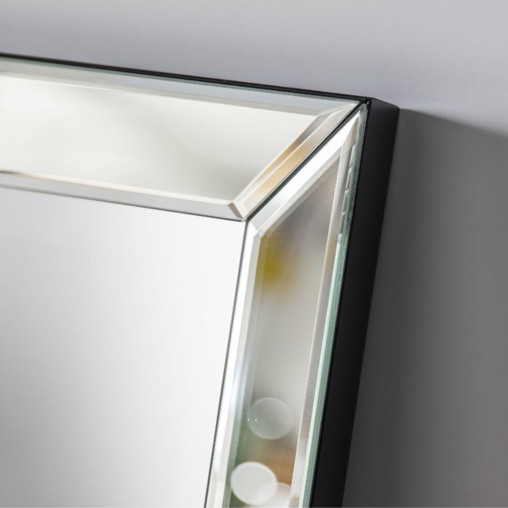 The Gallery™ Luna Rectangle Mirror in Silver has a glass frame, which is simple and elegant, suitable for a range of interiors.