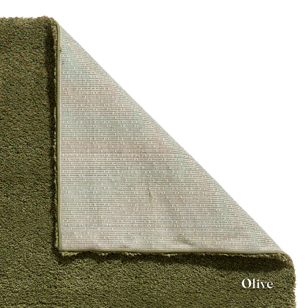 Introduce style with the Sierra Plain Shaggy Machine Made Rugs range with ultra soft pile, textured feel and durable machine made quality.