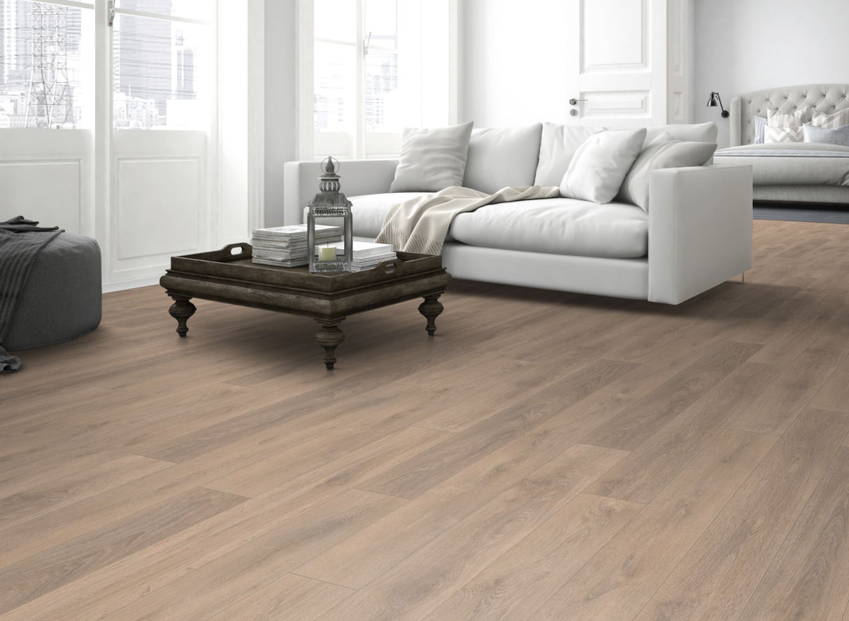 Blonde Oak Laminate Flooring - 8mm, realistic wood look, AC4 wear rating, 20-year guarantee, underfloor heating compatible, ideal for homes and commercial spaces.