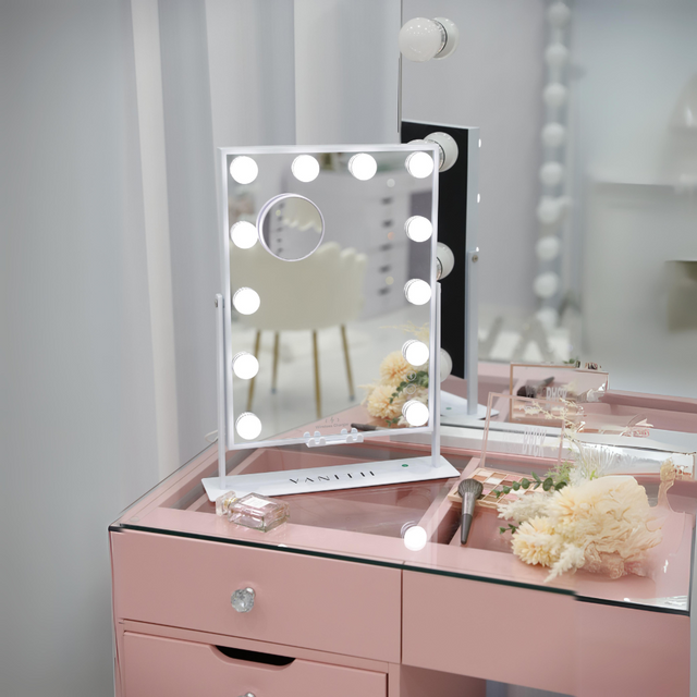 The 12 Bulbs Hollywood Mirror Bluetooth speaker - wireless charging, 3-colour dimmable lights and smart touch control