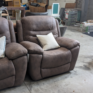 The Bellamy Electric Recliner Sofa in Nutmeg features plush comfort, USB charging and smooth electric reclining for a modern, luxurious living space