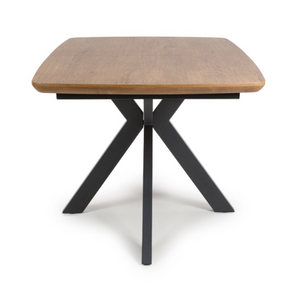 The Boston Extending Table, with a range of 1400-1800mm, features a charming rustic oak veneer, robust metal legs and an expandable surface.