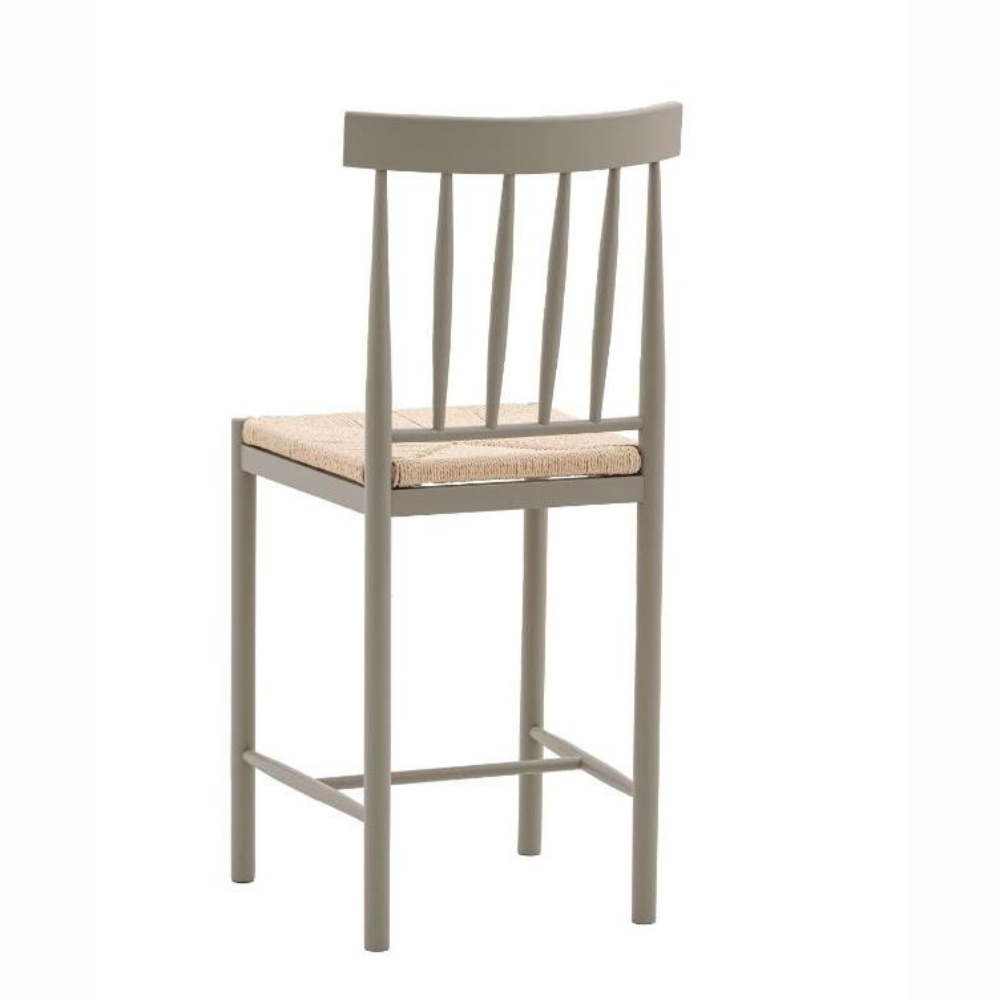 The set of 2 Eton Bar Stool Prairie features a solid oak frame providing durability and hand-woven rope seats