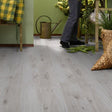 Polar Oak Laminate 8mm: Natural wood look, AC4 rated for durability, 4V bevel for authenticity, easy 5G click installation, 25-year warranty, underfloor heating compatible
