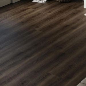Grizzly Buzz SPC Max Flooring 5.5mm provides a UV-coated surface exceptional durability, and suitable for both residential and commercial environments.