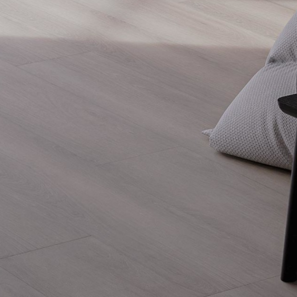 Grizzly Fly SPC Max Flooring 5.5mm suitable for both residential and commercial environments and a UV-coated surface exceptional durability.