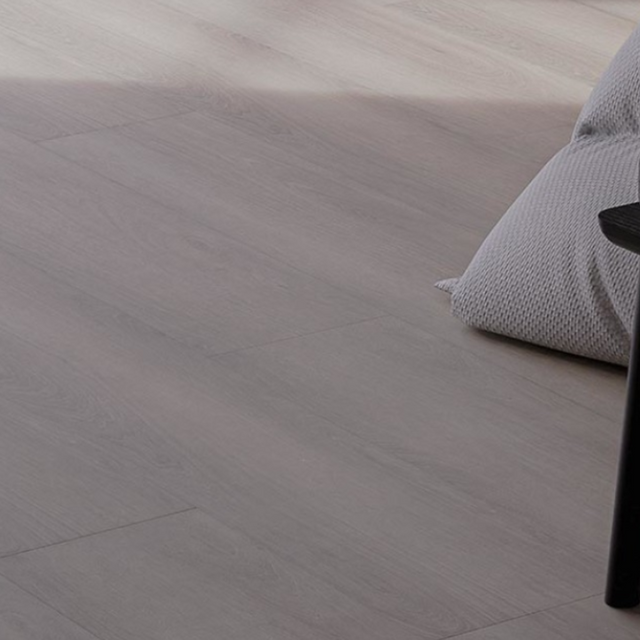 Grizzly Fly SPC Max Flooring 5.5mm suitable for both residential and commercial environments and a UV-coated surface exceptional durability.