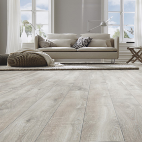 The Highland Oak Silver Laminate Flooring - 12mm features elegant long planks, AC5 durability and 5G click system installation.