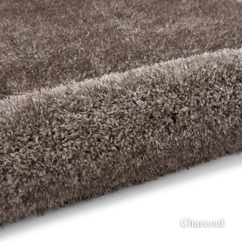 Introduce style with the Sierra Plain Shaggy Machine Made Rugs range with ultra soft pile, textured feel and durable machine made quality.