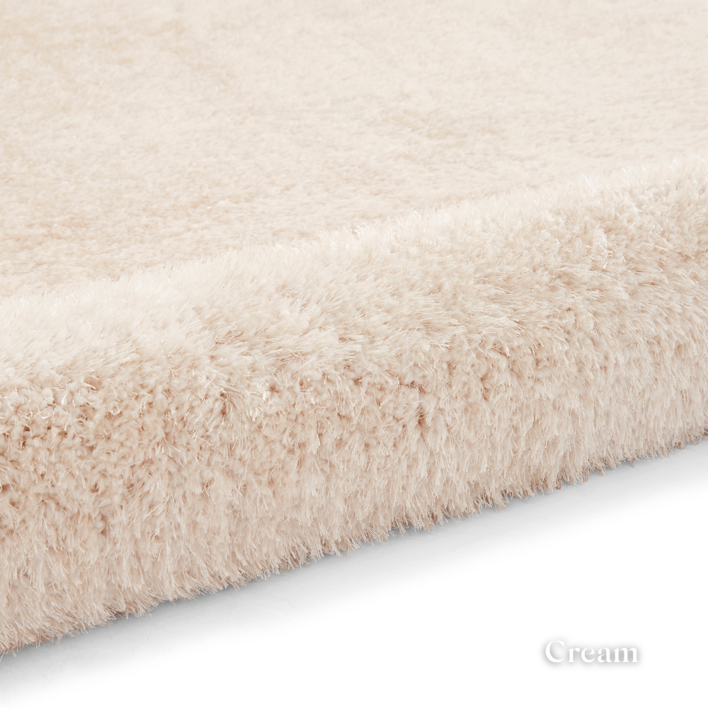 Introduce style with the Sierra Plain Shaggy Machine Made Rugs range with ultra soft pile, textured feel and durable machine made quality.