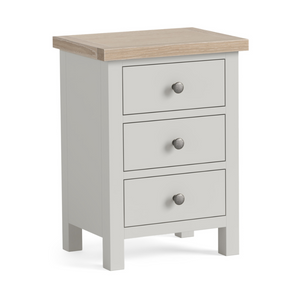 Country Painted Bedside Locker in Light Grey has a compact design and features an oak-effect top, three roomy drawers and antique style knobs.