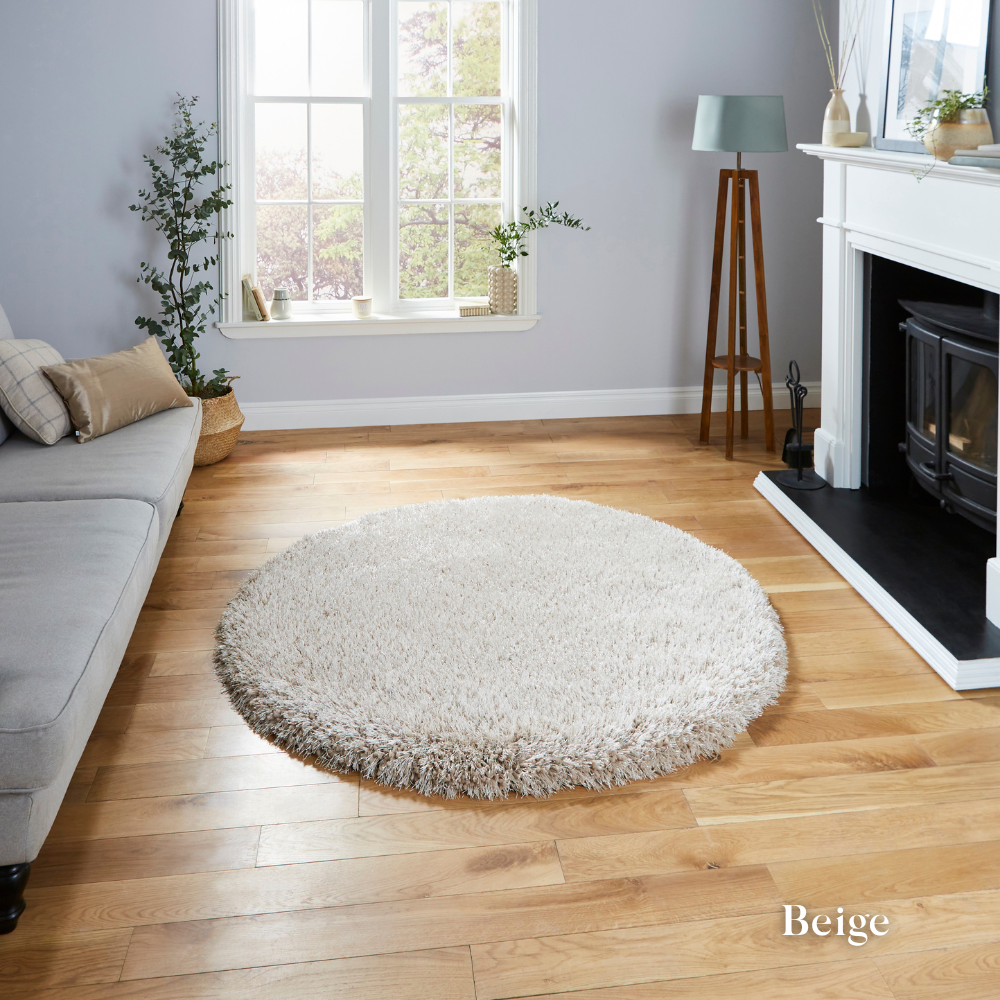 Sink into comfort with the Montana Plain Shaggy Rugs range featuring ultra thick 8cm pile, hand tufted polyester and stylish colours.
