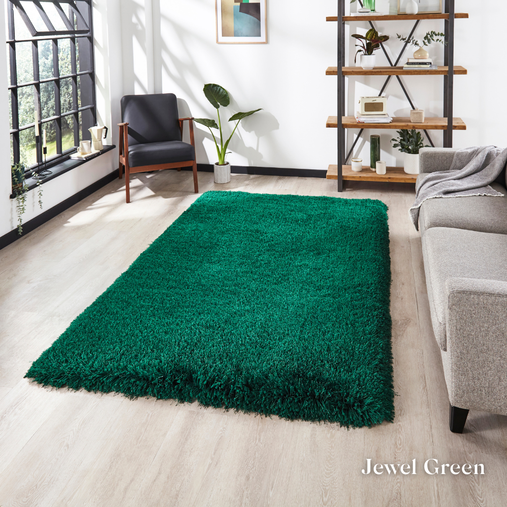 Sink into comfort with the Montana Plain Shaggy Rugs range featuring ultra thick 8cm pile, hand tufted polyester and stylish colours.