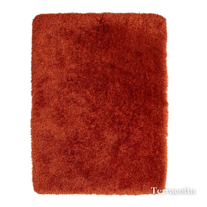 Sink into comfort with the Montana Plain Shaggy Rugs range featuring ultra thick 8cm pile, hand tufted polyester and stylish colours.