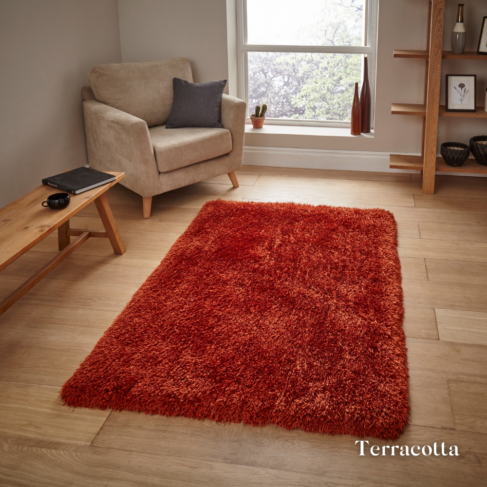 Sink into comfort with the Montana Plain Shaggy Rugs range featuring ultra thick 8cm pile, hand tufted polyester and stylish colours.