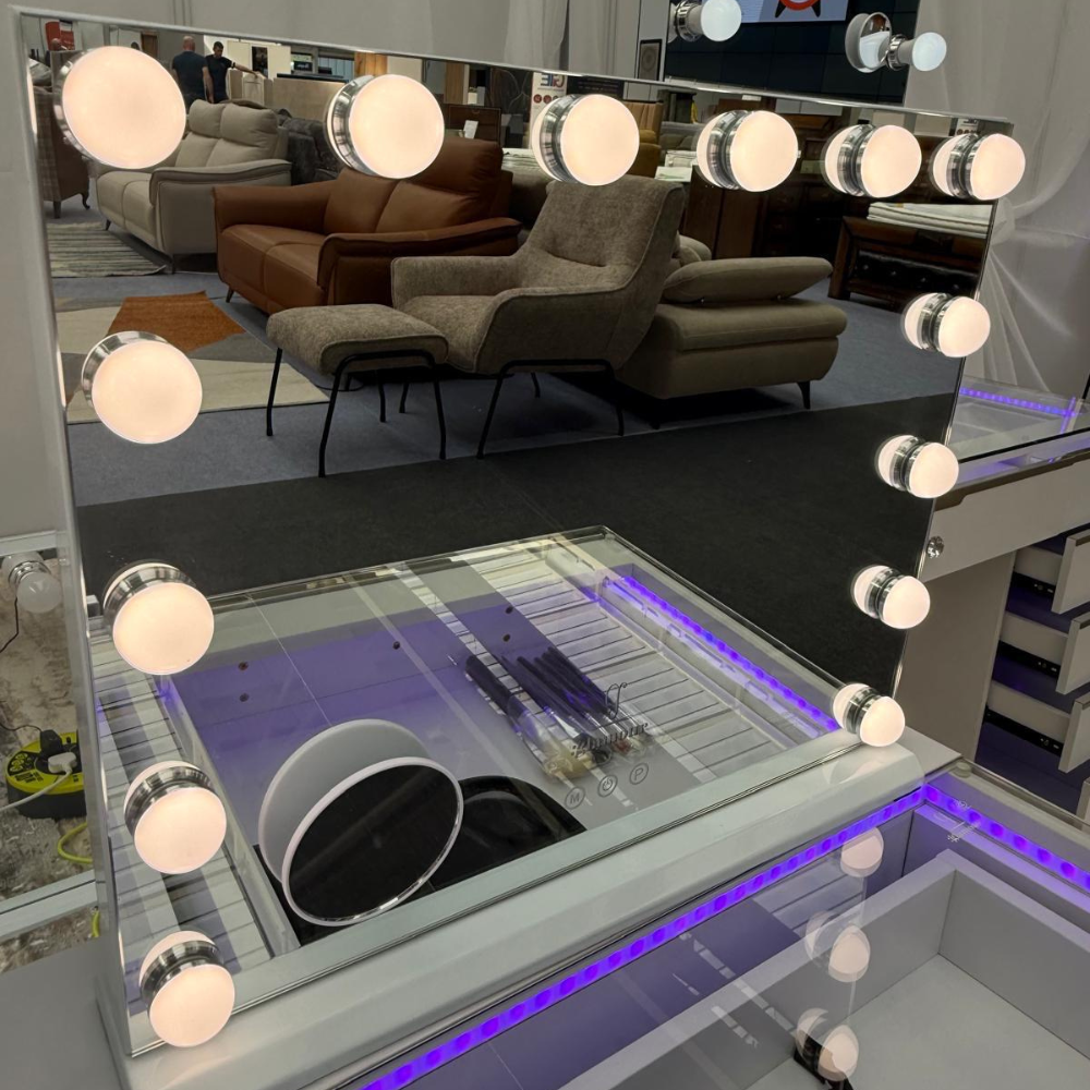The Glamour Queen 8 Drawer Dress & 12 Bulb Hollywood Mirror Set features 8 spacious drawers, dimmable LED lighting, Bluetooth speaker & USB/Type-C ports