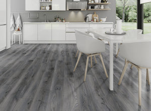 Tomahawk Oak Laminate Flooring - 8mm, realistic wood look, anti-slip R10, AC4 wear rating, 20-year guarantee, perfect for home or commercial use, easy installation.