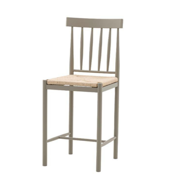 The set of 2 Eton Bar Stool Prairie features a solid oak frame providing durability and hand-woven rope seats