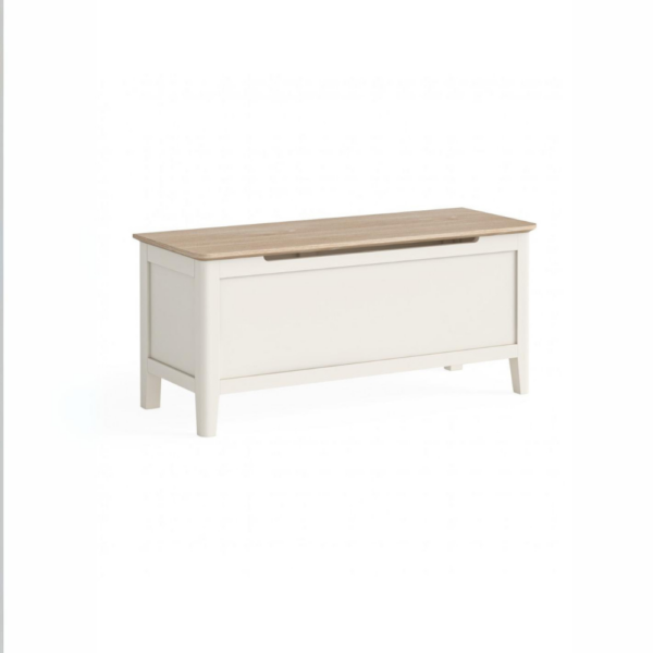 The Marlow Blanket Box in Coconut Milk features a soft painted finish with oak tops finished in a durable white wash oil